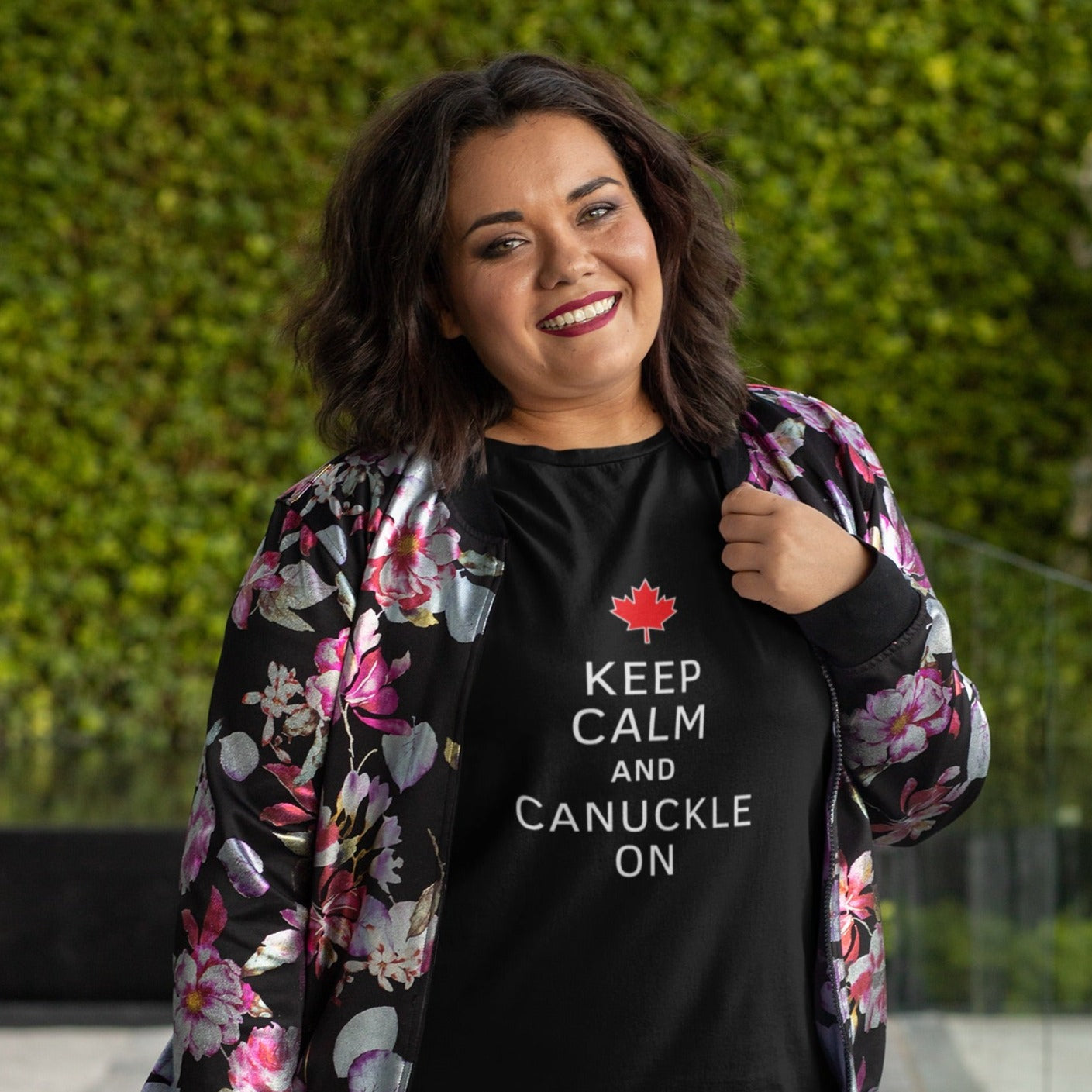 Unisex T - Keep Calm and Canuckle On